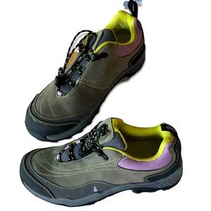 Ahnu trail hiking shoe, sneaker, size 8.